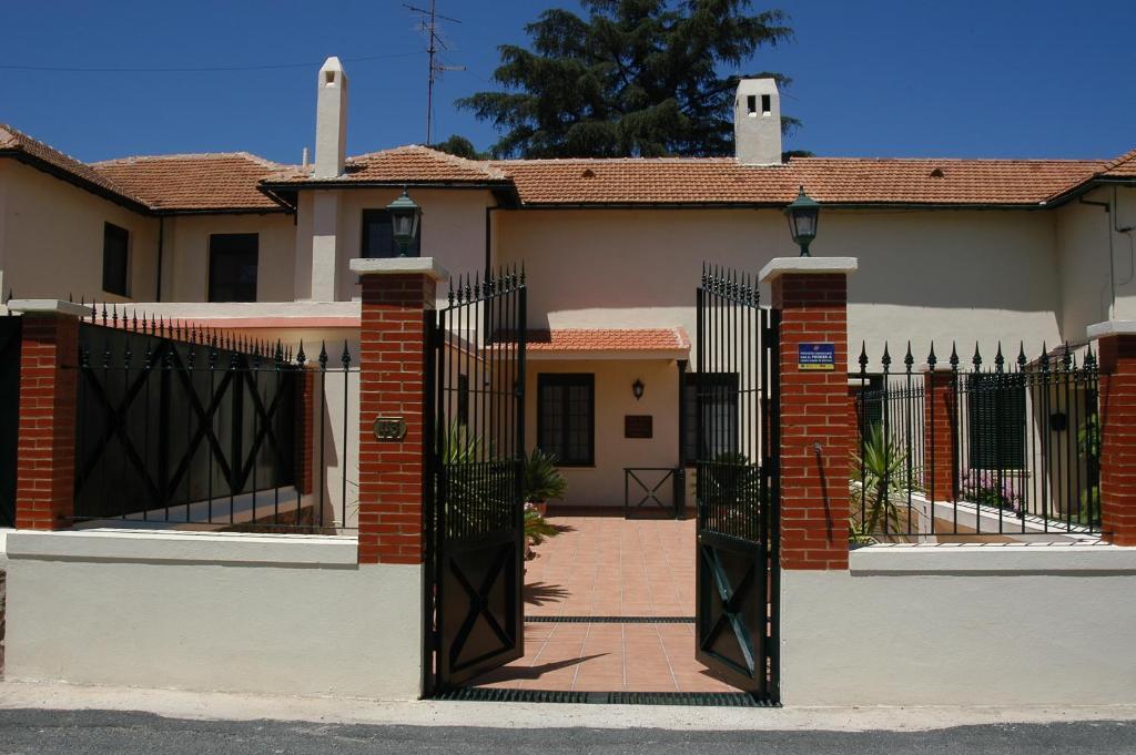 Riotinto Victorian House Guest House Minas De Riotinto Bagian luar foto