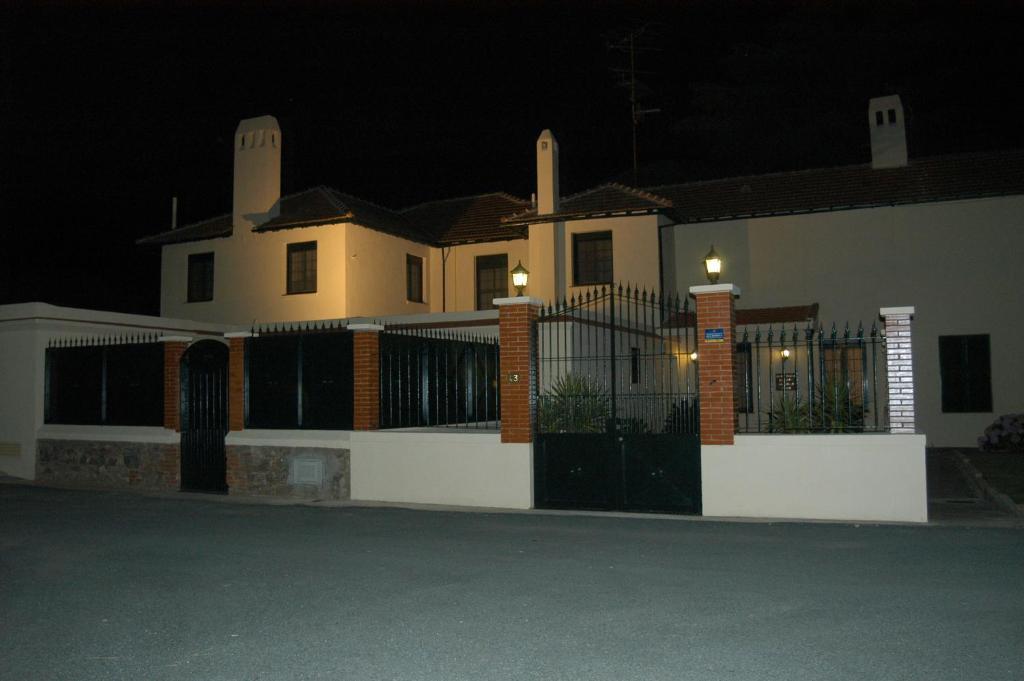 Riotinto Victorian House Guest House Minas De Riotinto Bagian luar foto